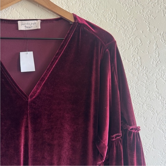 Lavender Field • Burgundy Velvet Top - Picture 2 of 5